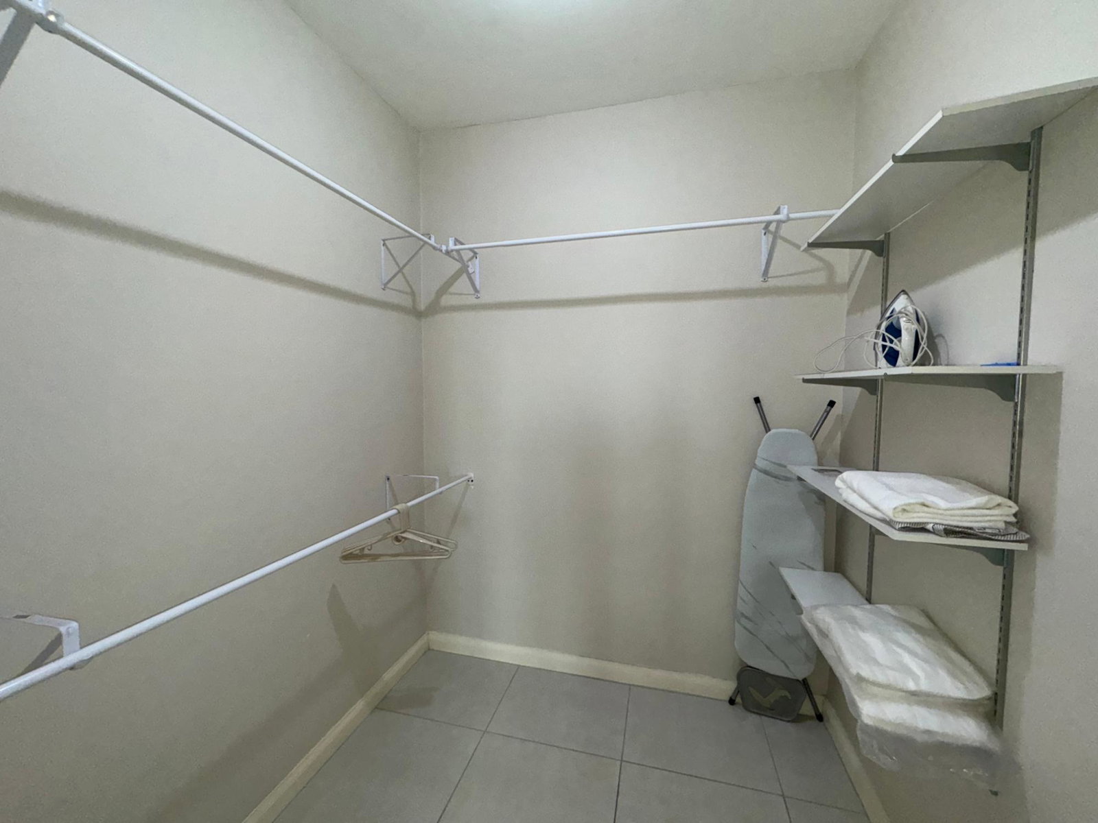 Eighth image of 510-2-4 Comlin Bank Road in Kingston 5, St. Andrew, Jamaica - property is For Rent