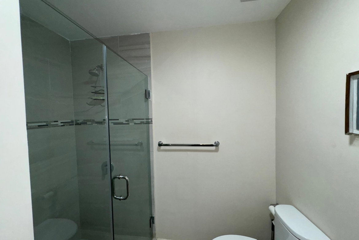 Ninth image of 510-2-4 Comlin Bank Road in Kingston 5, St. Andrew, Jamaica - property is For Rent