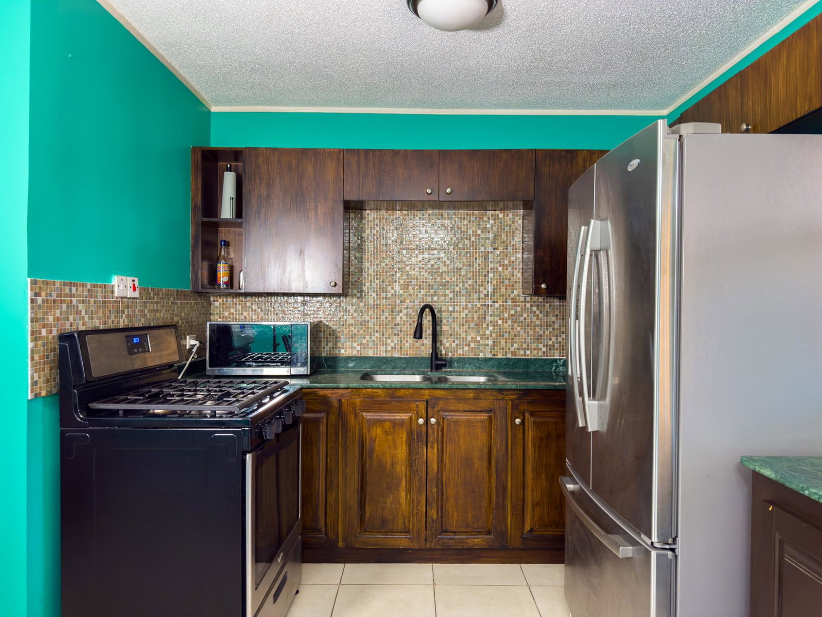 Fully-Furnished-2-Bed-2.5-Bath-End-Unit-Townhouse-For-Sale-in-Portmore-Country-Club-St.-Catherine Eleventh image of Lot 100 Portmore Country Club in Portmore Country Club, St. Catherine, Jamaica - property is For Sale