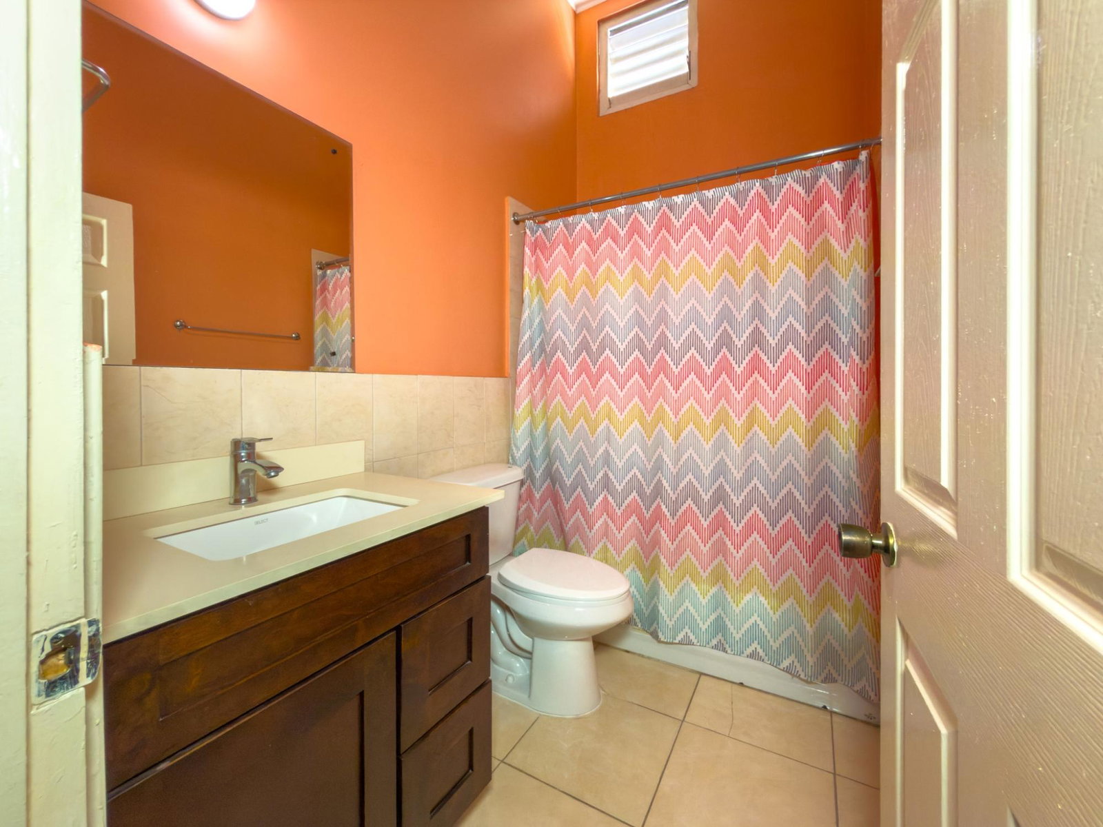 Fully-Furnished-2-Bed-2.5-Bath-End-Unit-Townhouse-For-Sale-in-Portmore-Country-Club-St.-Catherine Eighteenth image of Lot 100 Portmore Country Club in Portmore Country Club, St. Catherine, Jamaica - property is For Sale