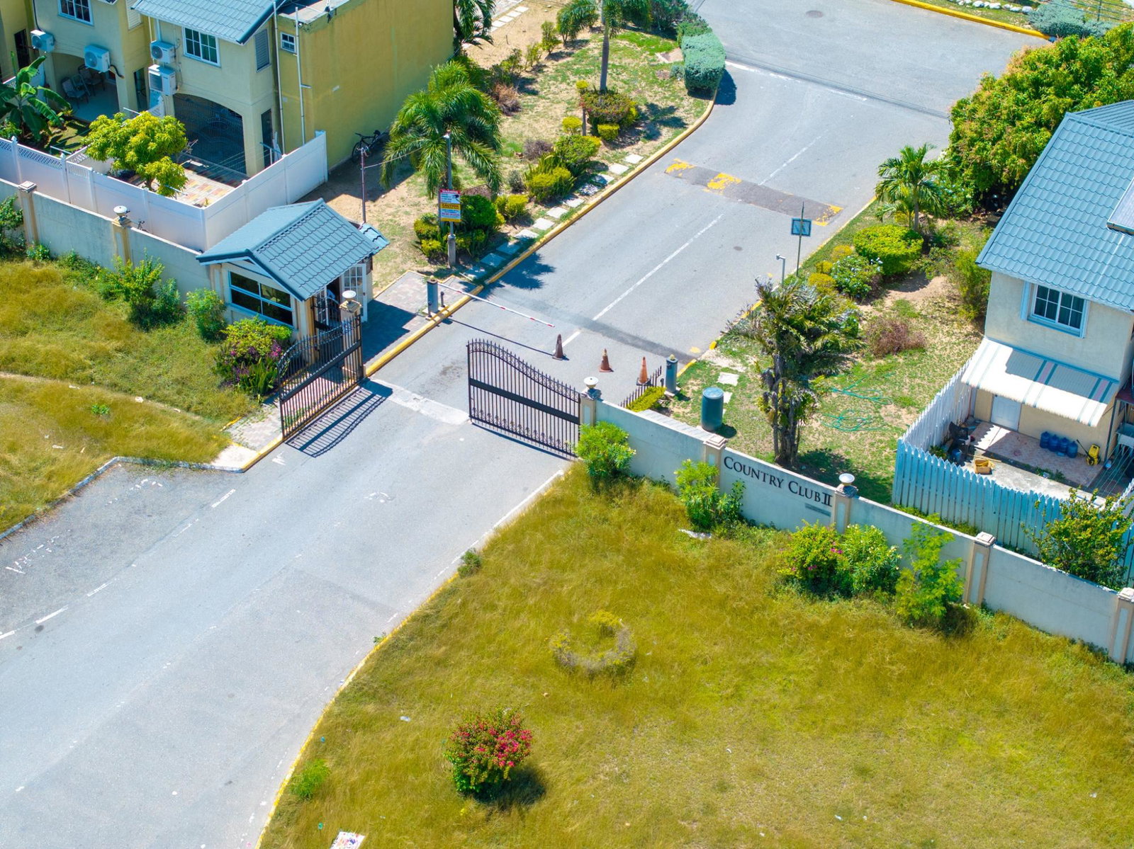 Fully-Furnished-2-Bed-2.5-Bath-End-Unit-Townhouse-For-Sale-in-Portmore-Country-Club-St.-Catherine Twenty-Seventh image of Lot 100 Portmore Country Club in Portmore Country Club, St. Catherine, Jamaica - property is For Sale