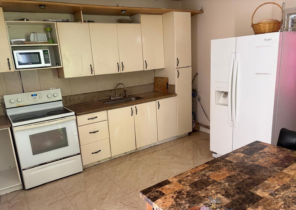 Fully-Furnished-2-Bedroom-Apartment-for-Rent-at-Marley-Manor-Kingston-6 Twelfth image of 333-6 Marley Manor in Kingston 6, St. Andrew, Jamaica - property is For Rent