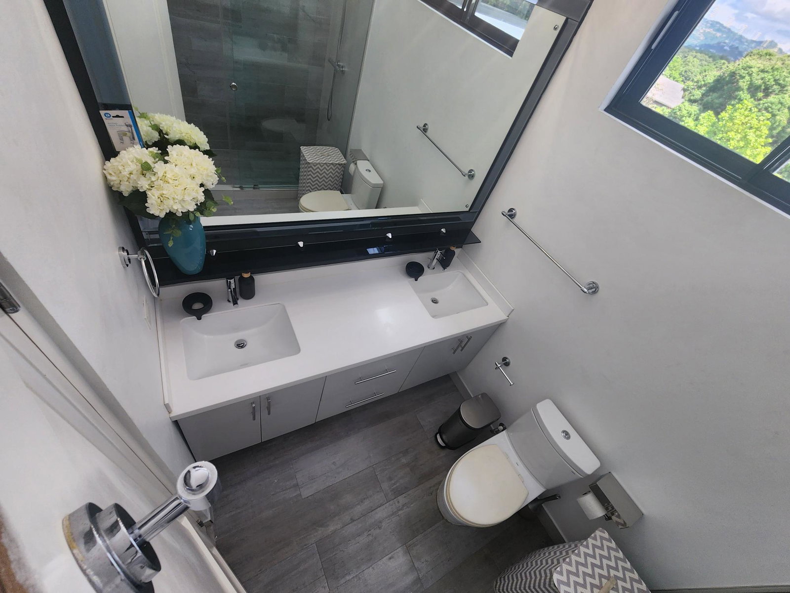 Seventeenth image of 5-16 Washington Drive in Kingston 10, St. Andrew, Jamaica - property is For Rent