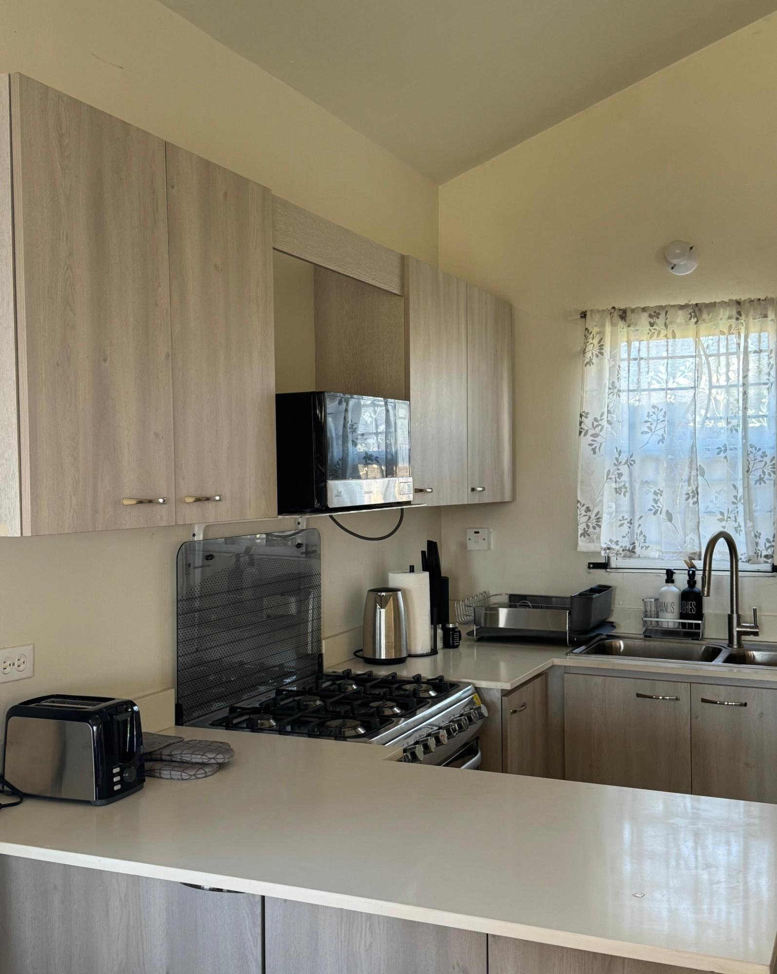 Fifth image of 1687 Seaside Circle, Phoenix v in Bernard Lodge, St. Catherine, Jamaica - property is For Rent