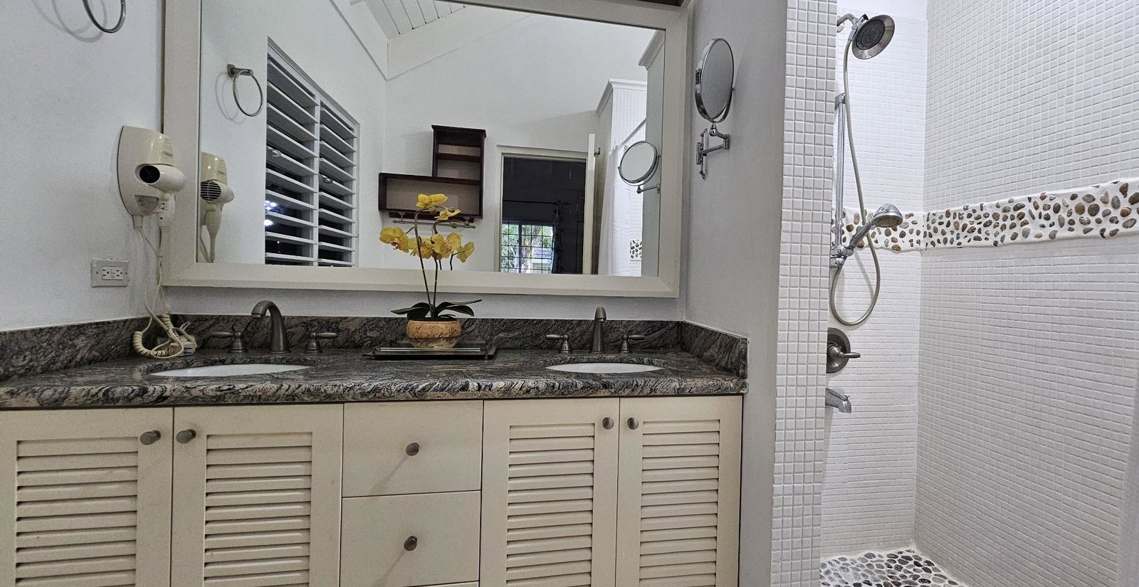 Twentieth image of 337 Guava Avenue The Palms ri in St. Ann's Bay, St. Ann, Jamaica - property is For Rent