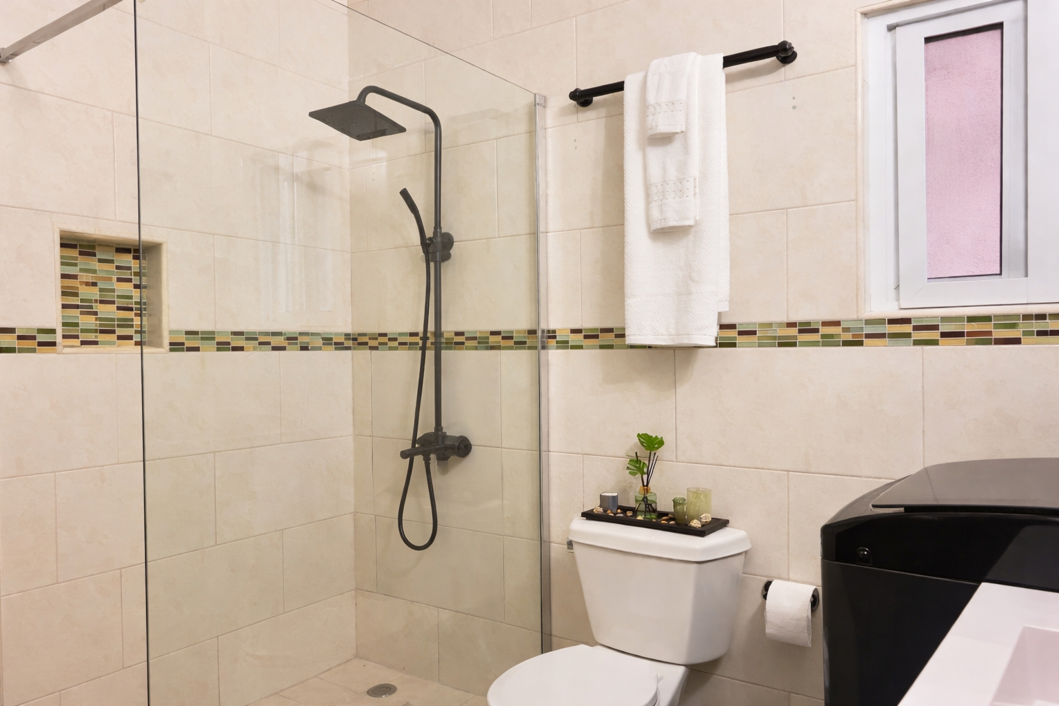 Eighth image of 4- West Kirkland Heights in Kingston 19, St. Andrew, Jamaica - property is For Rent