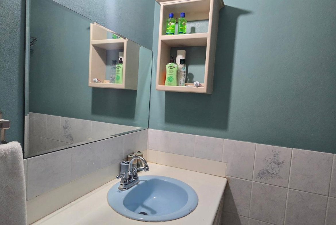 Eleventh image of 10 Weycliffe Close in Kingston 6, St. Andrew, Jamaica - property is For Rent