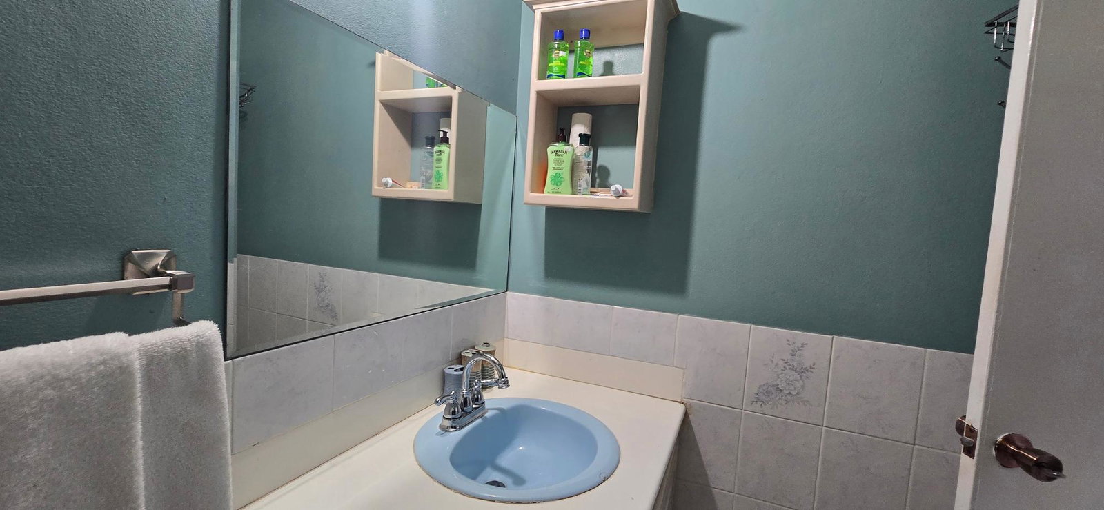 Eleventh image of 10 Weycliffe Close in Kingston 6, St. Andrew, Jamaica - property is For Rent