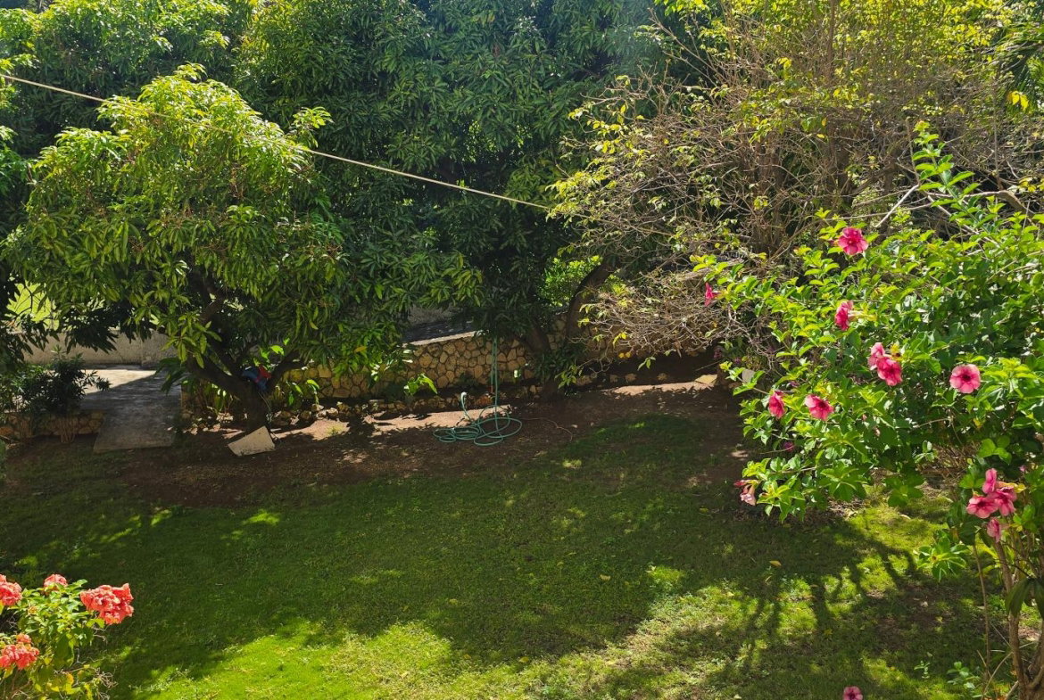 Thirteenth image of 10 Weycliffe Close in Kingston 6, St. Andrew, Jamaica - property is For Rent