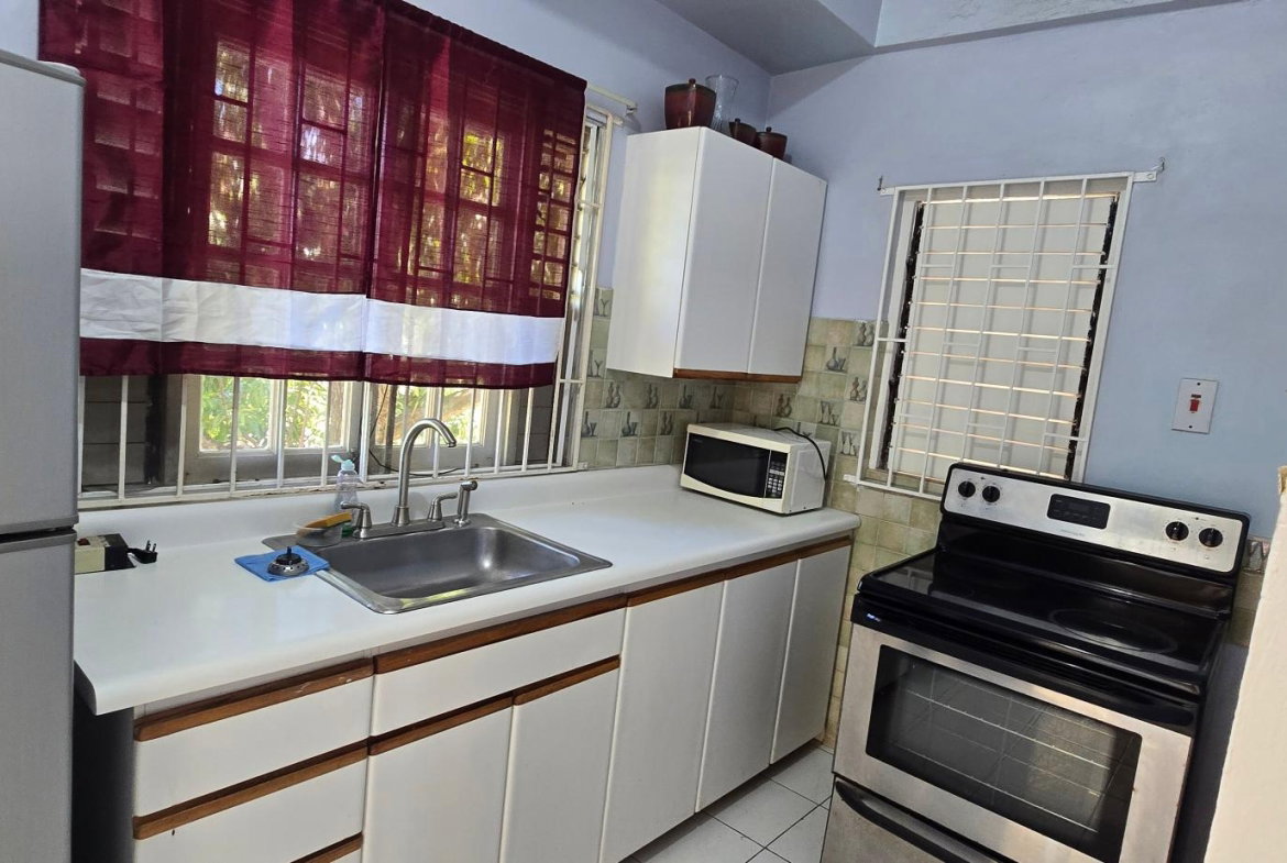 Sixth image of 10 Weycliffe Close in Kingston 6, St. Andrew, Jamaica - property is For Rent