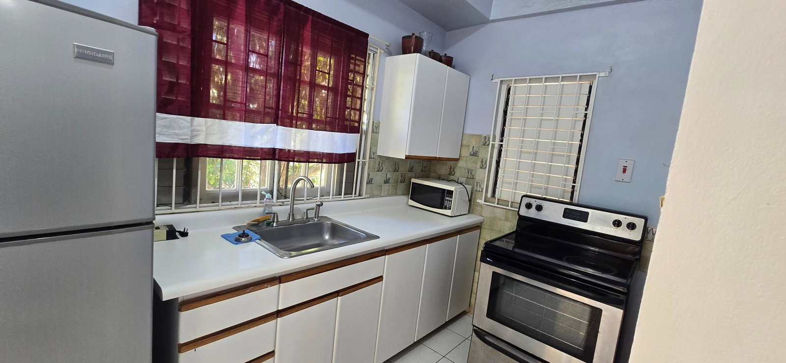 Sixth image of 10 Weycliffe Close in Kingston 6, St. Andrew, Jamaica - property is For Rent