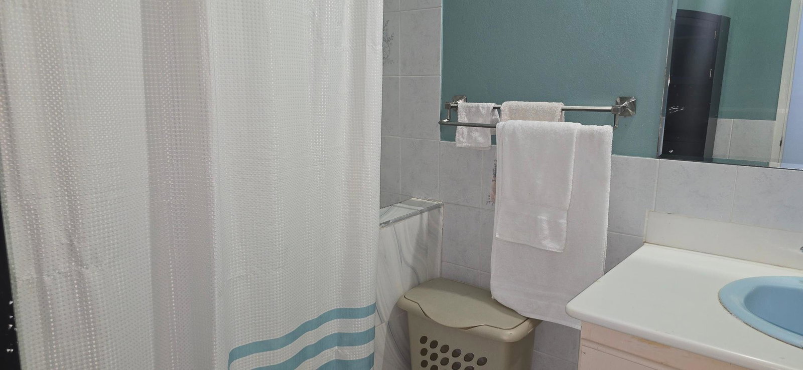 Tenth image of 10 Weycliffe Close in Kingston 6, St. Andrew, Jamaica - property is For Rent