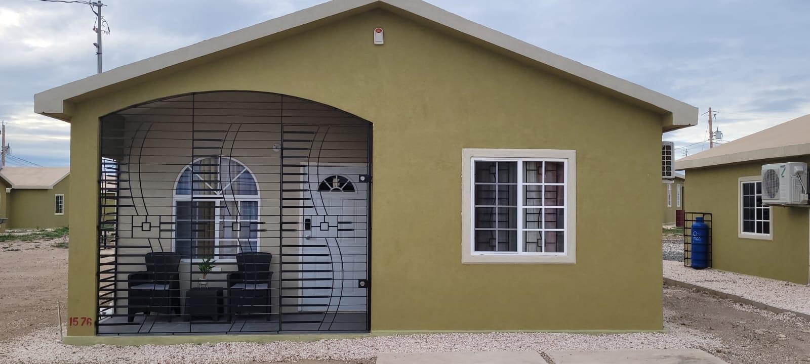 First image of 1576 Phoenix Park Village 2, p in Phoenix Park, St. Catherine, Jamaica - property is For Rent