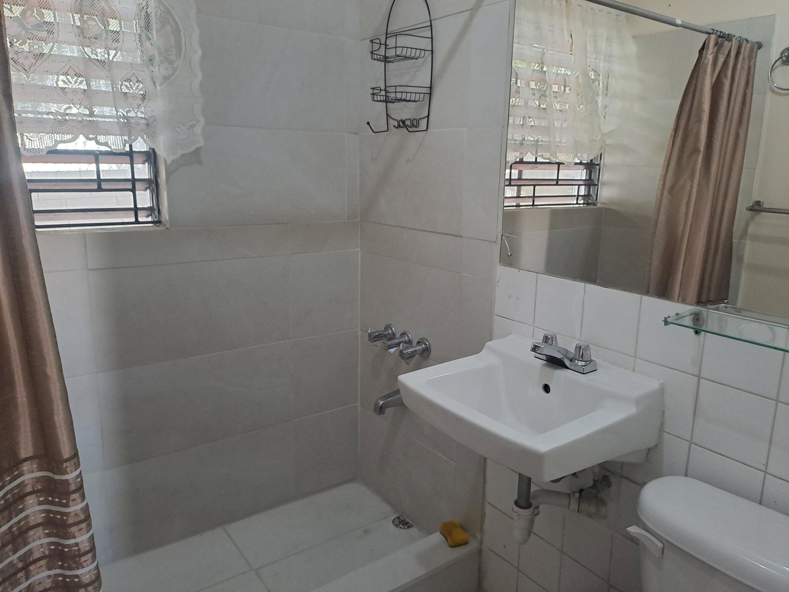 Sixth image of 5c North Avenue in Kingston 10, St. Andrew, Jamaica - property is For Rent