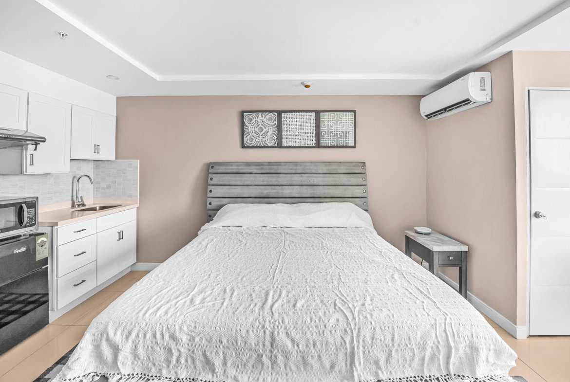 Seventh image of 701- Bayfront Villas And Apts in Port Henderson, St. Catherine, Jamaica - property is For Rent