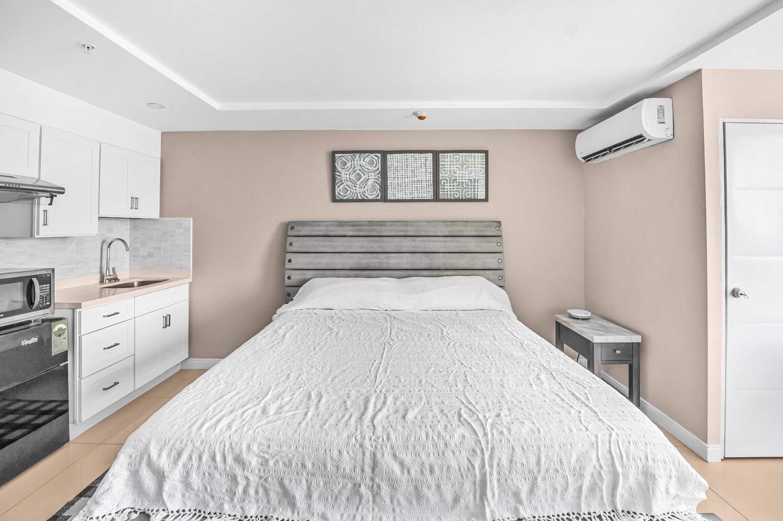 Seventh image of 701- Bayfront Villas And Apts in Port Henderson, St. Catherine, Jamaica - property is For Rent