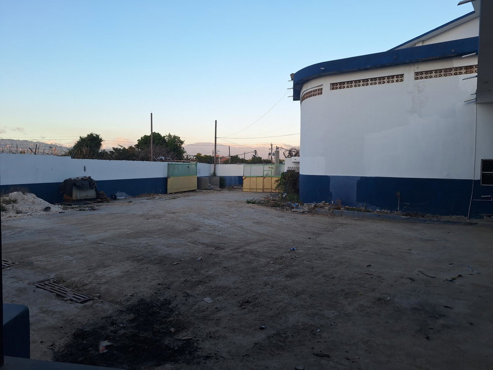 Grand-Warehouse-for-Rent-in-St.-Catherine-Jamaica-–-Prime-Location Second image of 10-1 Congreve Park in Port Henderson, St. Catherine, Jamaica - property is For Rent