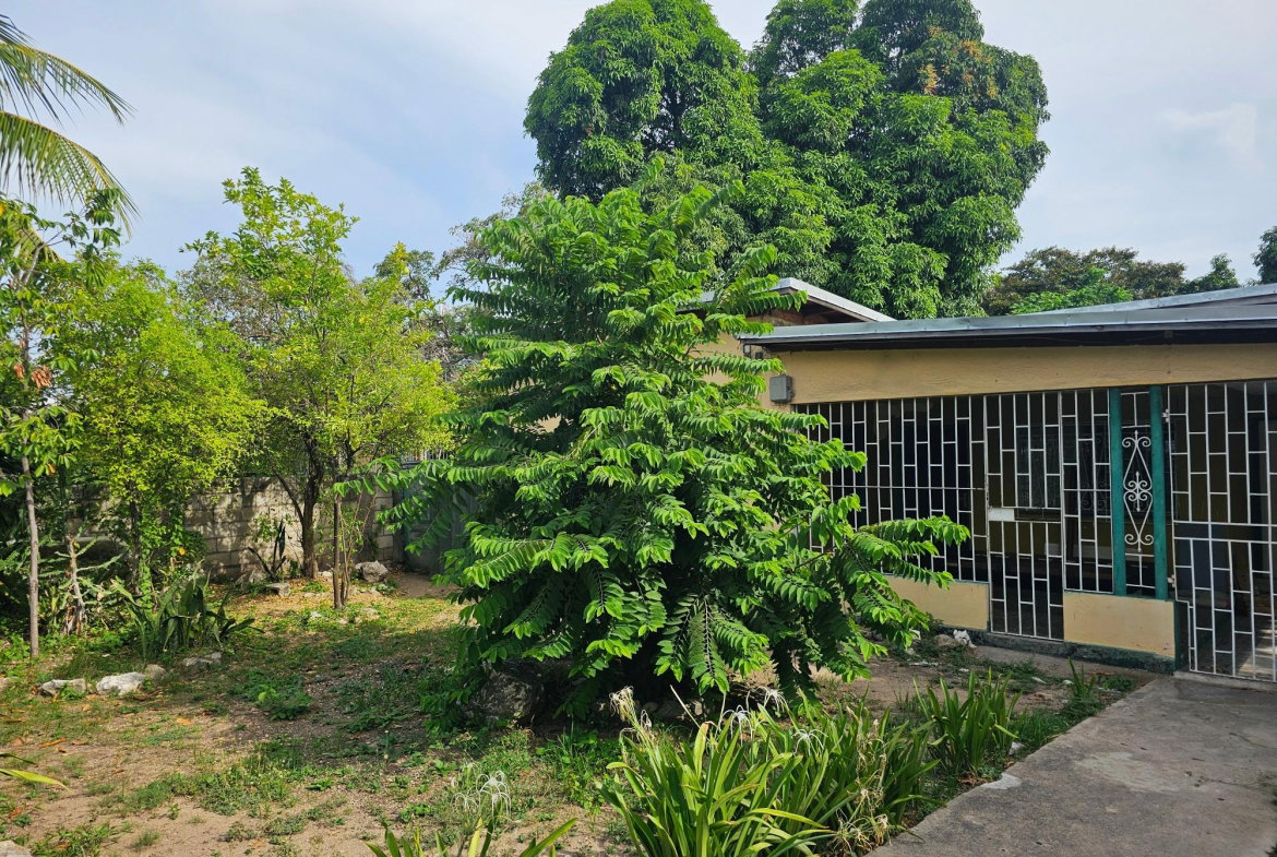 Third image of 1 Clarendon Place in Kingston 10, St. Andrew, Jamaica - property is For Sale