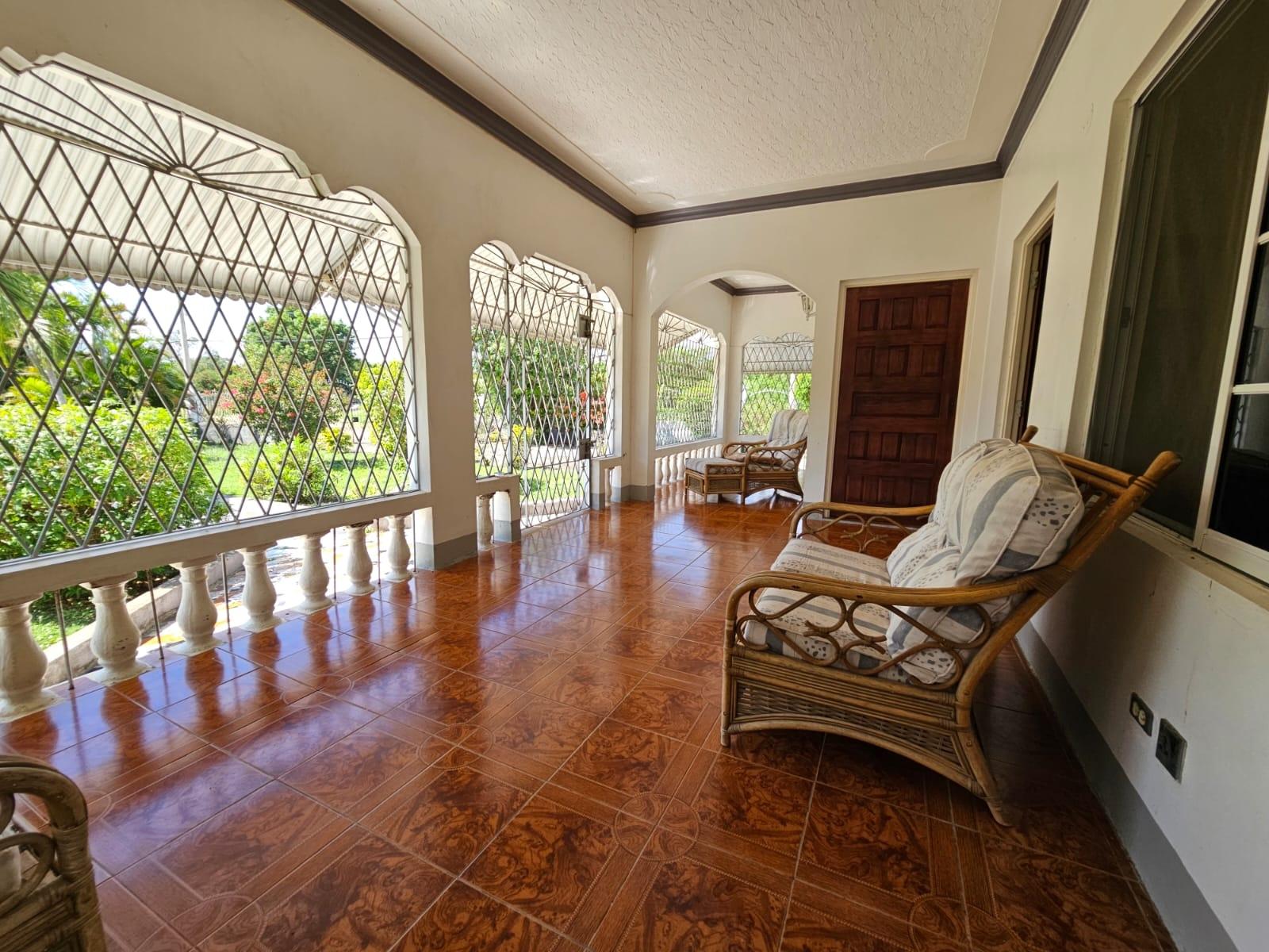 Fifteenth image of Scotts Crescent in Green Park, Clarendon, Jamaica - property is For Sale