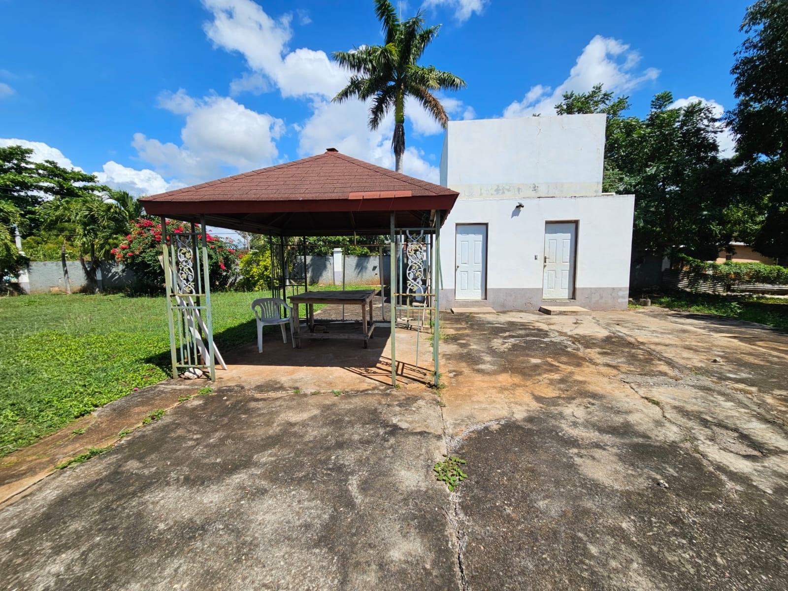 Seventeenth image of Scotts Crescent in Green Park, Clarendon, Jamaica - property is For Sale