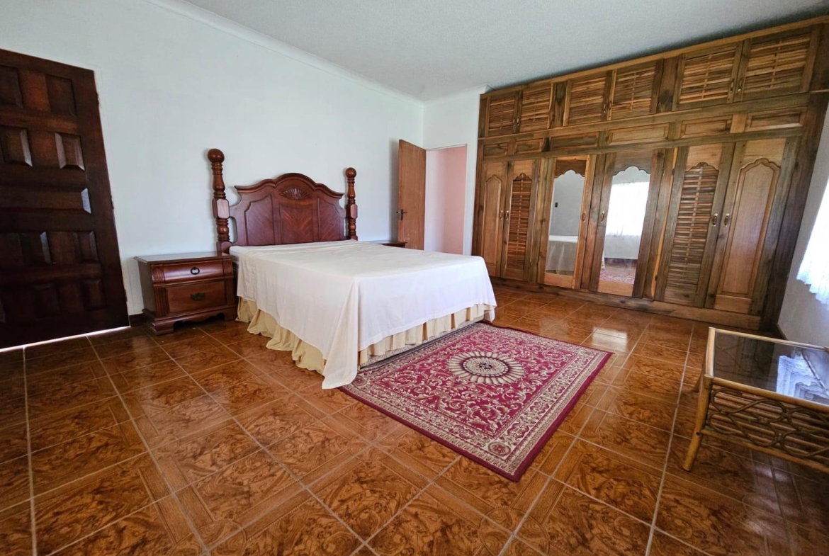 Seventh image of Scotts Crescent in Green Park, Clarendon, Jamaica - property is For Sale