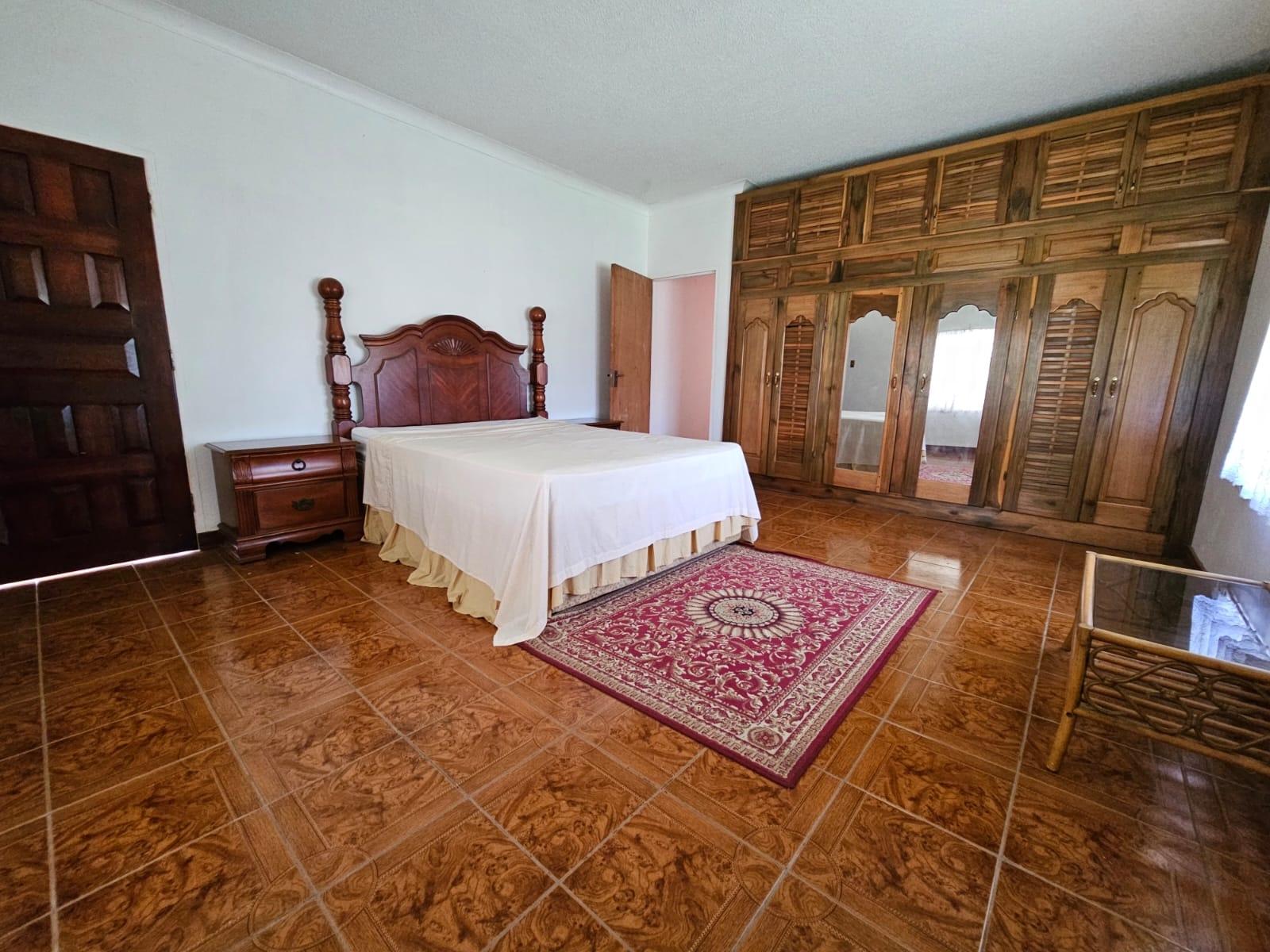 Seventh image of Scotts Crescent in Green Park, Clarendon, Jamaica - property is For Sale