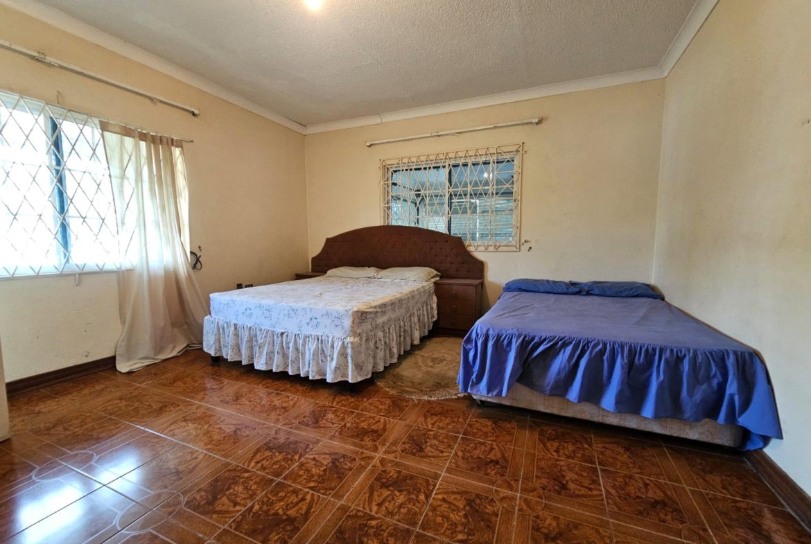 Ninth image of Scotts Crescent in Green Park, Clarendon, Jamaica - property is For Sale