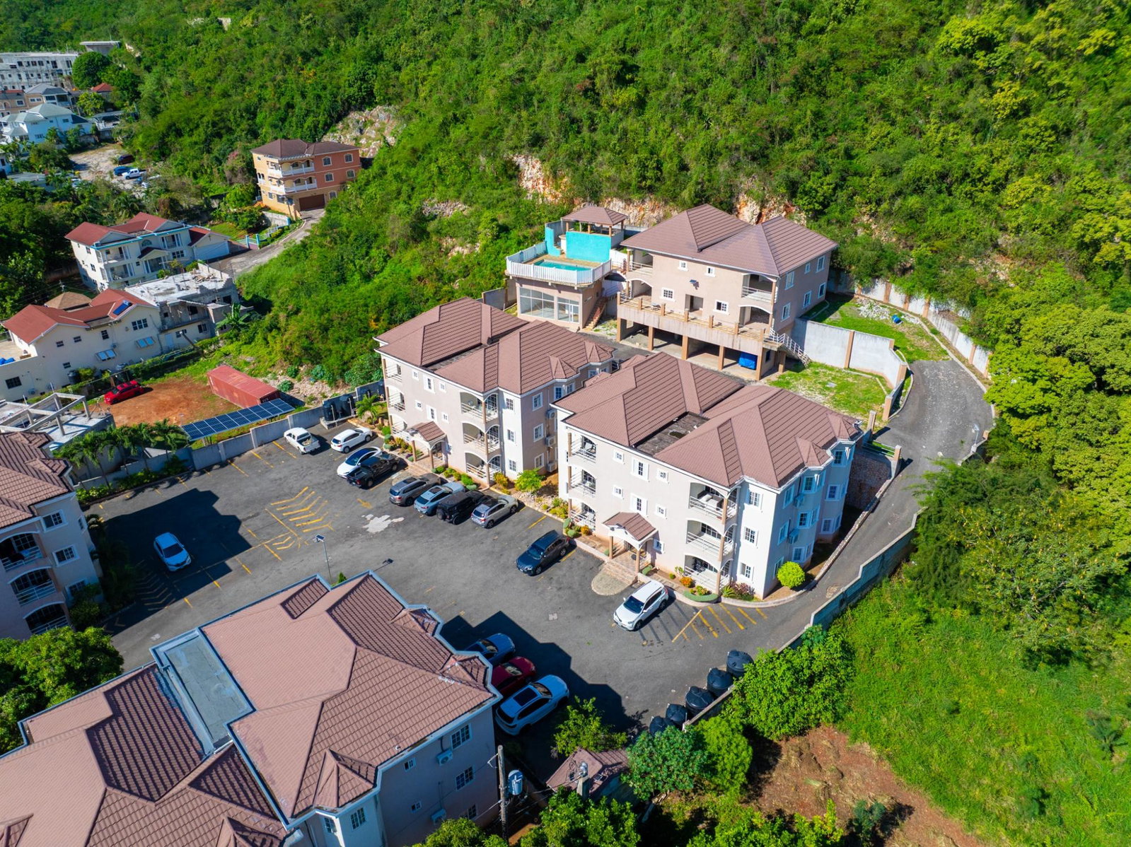 Immaculate-2-Bed-Apartment-for-Sale-in-Forest-Hill-Court-Red-Hills-Kingston Twenty-Ninth image of 18 Mayfair Avenue in Red Hills, St. Andrew, Jamaica - property is For Sale