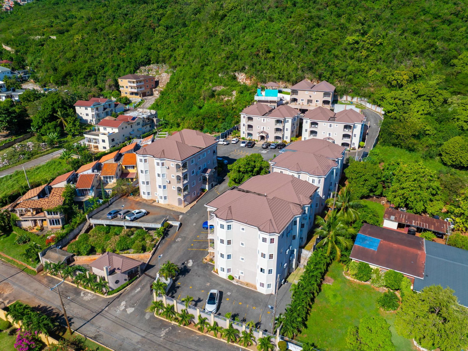 Immaculate-2-Bed-Apartment-for-Sale-in-Forest-Hill-Court-Red-Hills-Kingston First image of 18 Mayfair Avenue in Red Hills, St. Andrew, Jamaica - property is For Sale