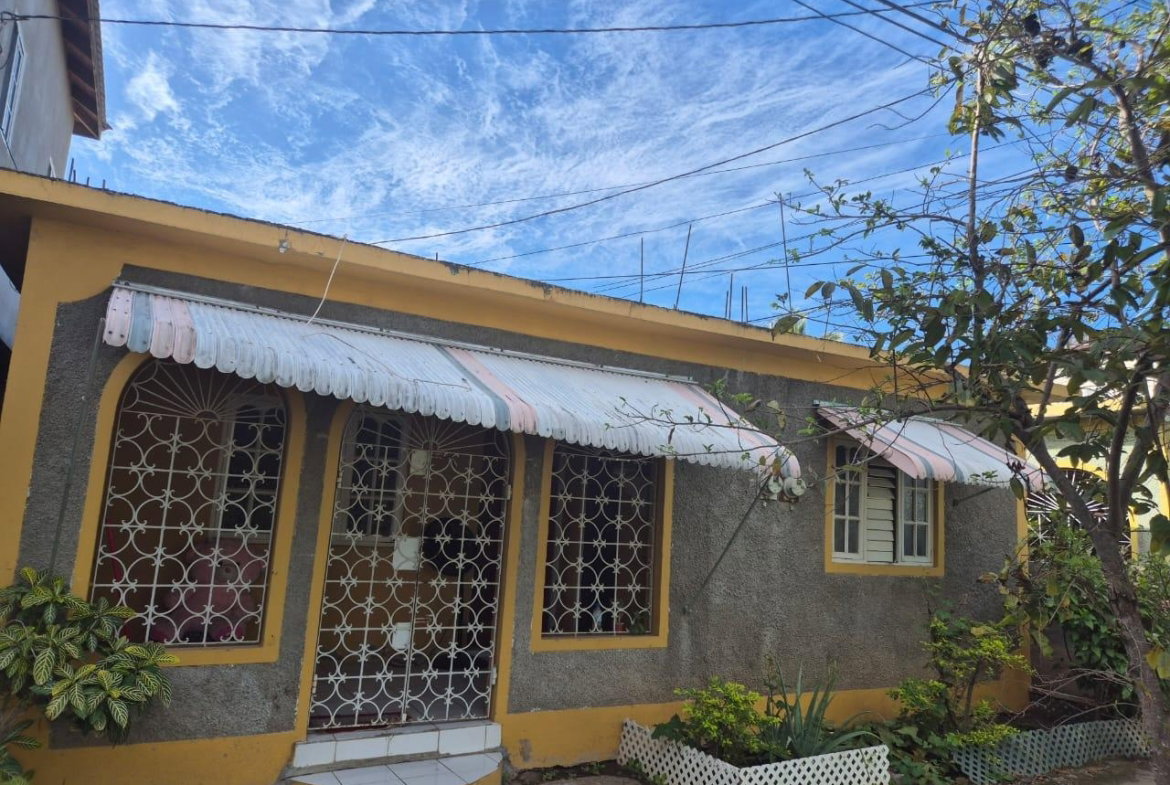 Second image of 379 3 West Greater Portmore in Greater Portmore, St. Catherine, Jamaica - property is For Sale