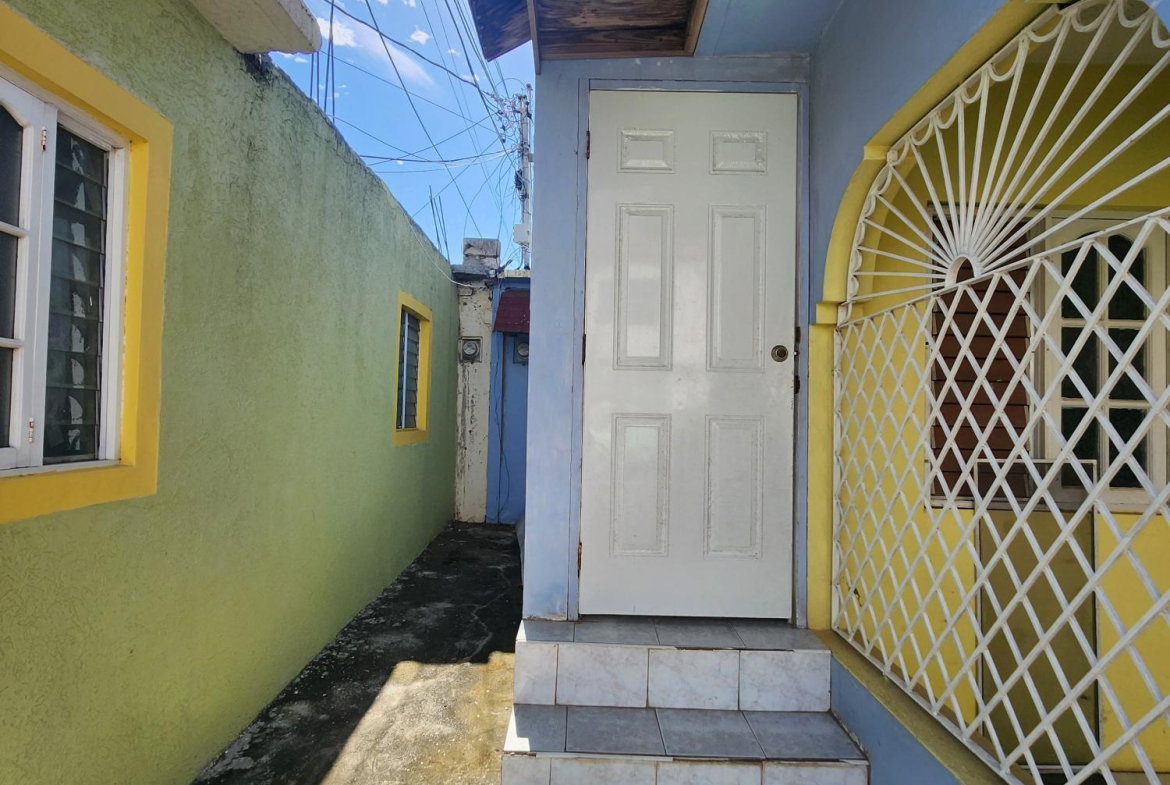 Fourth image of 207 sw 42nd Way, Greater Portmor in Greater Portmore, St. Catherine, Jamaica - property is For Sale