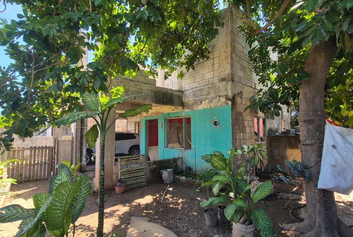 Seventeenth image of 333 Coconut Crescent, Clifton in Bernard Lodge, St. Catherine, Jamaica - property is For Sale