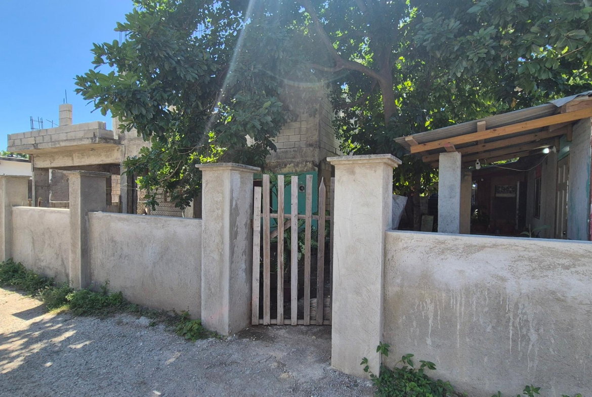 Fourth image of 333 Coconut Crescent, Clifton in Bernard Lodge, St. Catherine, Jamaica - property is For Sale