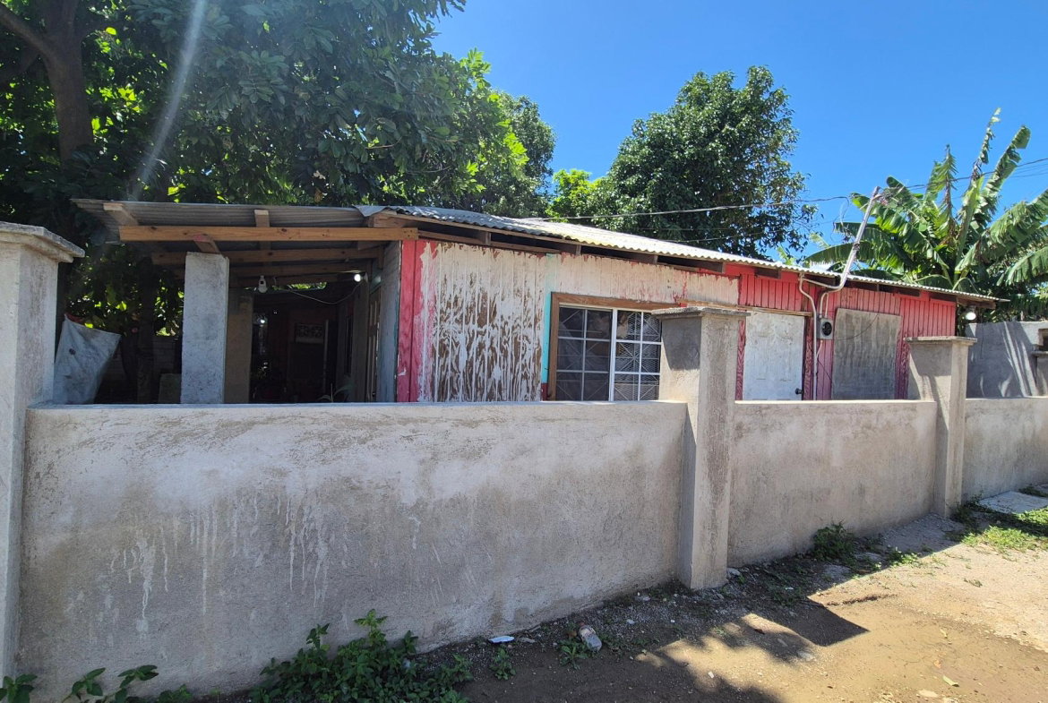Fifth image of 333 Coconut Crescent, Clifton in Bernard Lodge, St. Catherine, Jamaica - property is For Sale