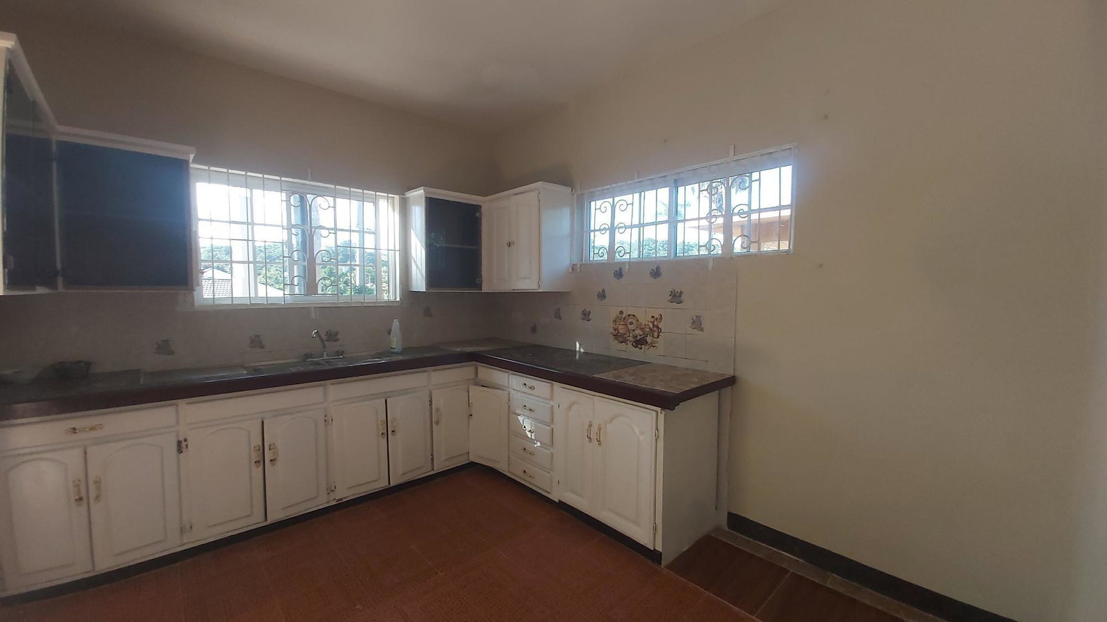 Fifth image of 5 Hampton Court in Mandeville, Manchester, Jamaica - property is For Sale