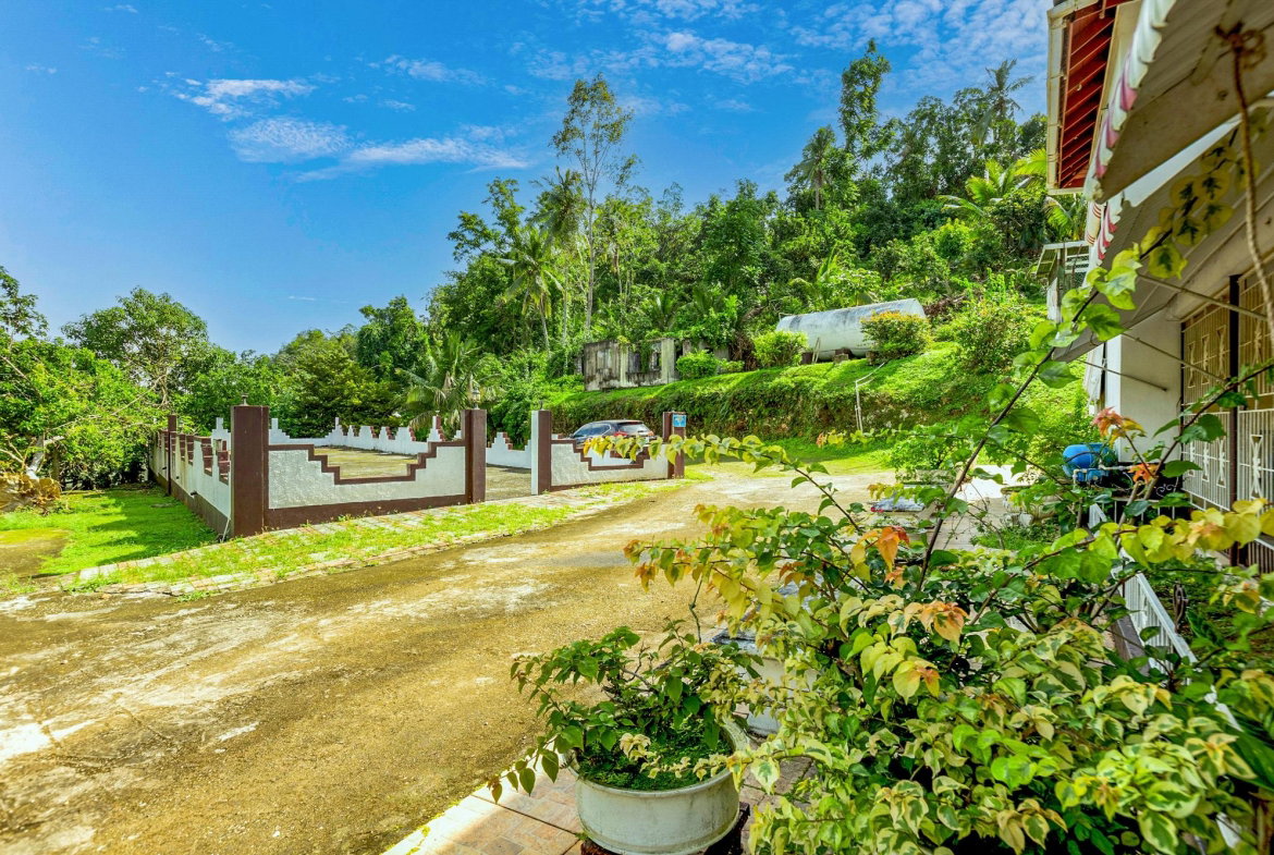 Second image of 20 Ewarton St. Catherine in Ewarton, St. Catherine, Jamaica - property is For Sale