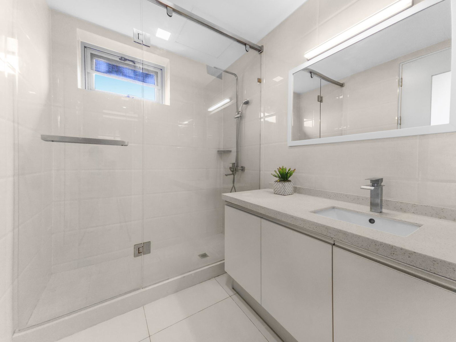 Fourteenth image of 406-20 South Avenue, Kingston 10 in Kingston 10, St. Andrew, Jamaica - property is For Rent