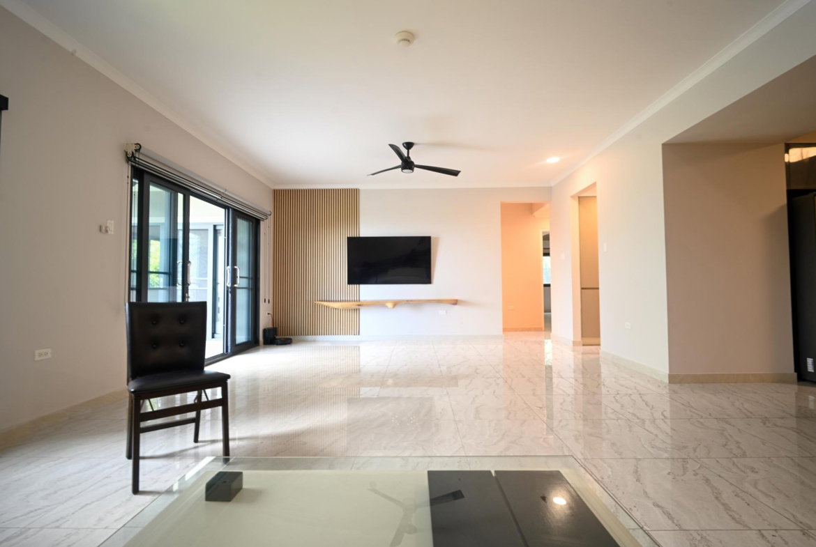 Fourth image of 32b-1a Tavistock Terrace in Kingston 6, St. Andrew, Jamaica - property is For Sale