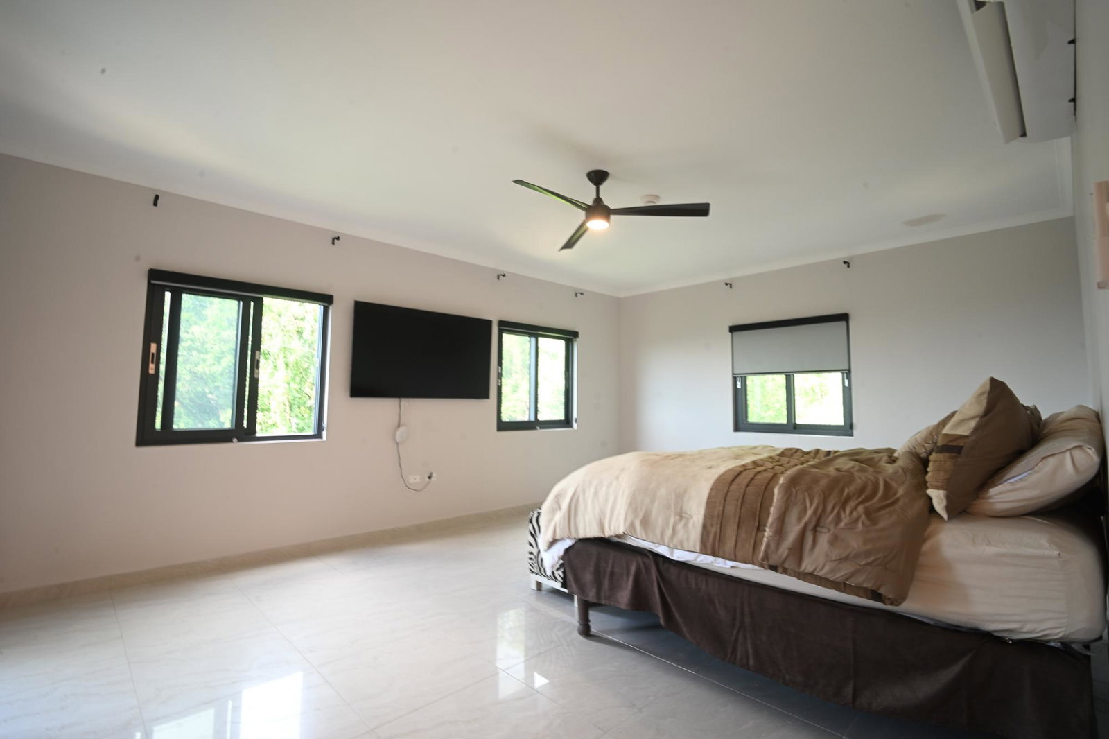 Sixth image of 32b-1a Tavistock Terrace in Kingston 6, St. Andrew, Jamaica - property is For Sale