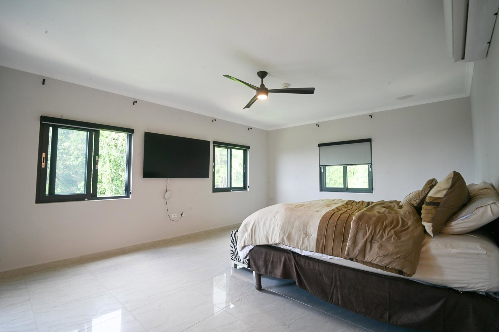 Seventh image of 32b-1a Tavistock Terrace in Kingston 6, St. Andrew, Jamaica - property is For Sale