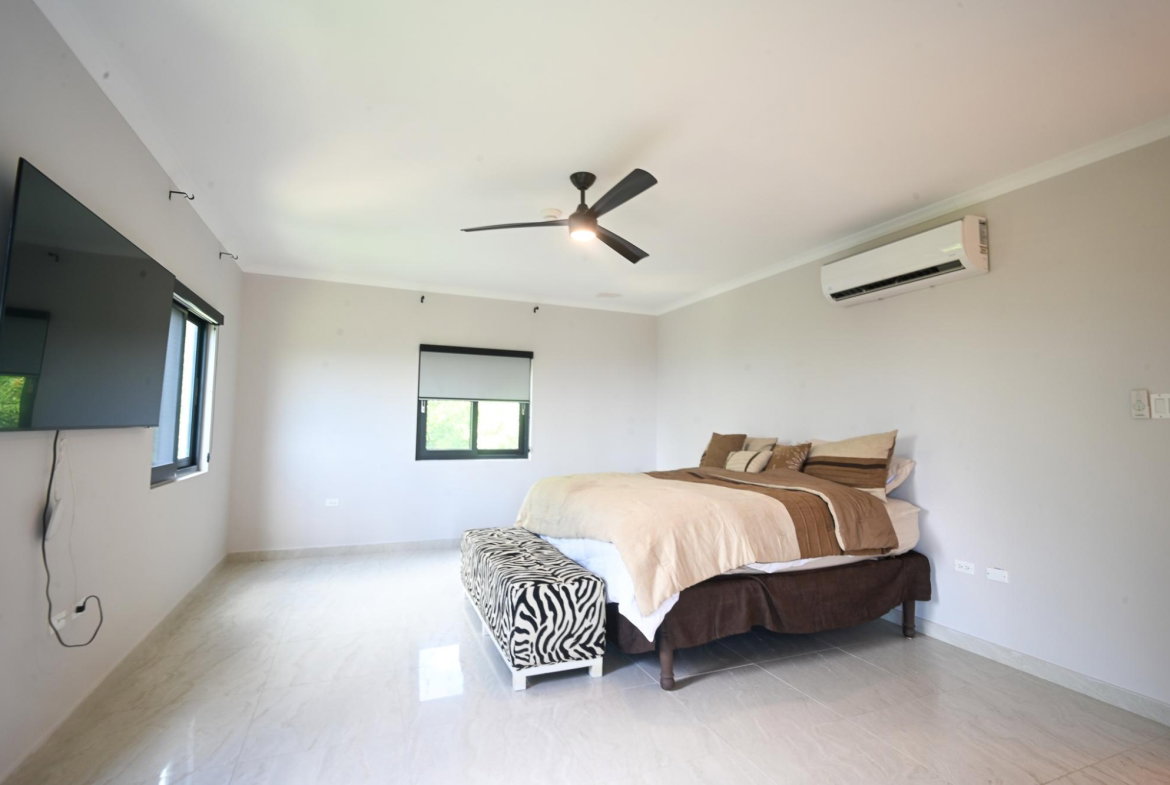 Eighth image of 32b-1a Tavistock Terrace in Kingston 6, St. Andrew, Jamaica - property is For Sale