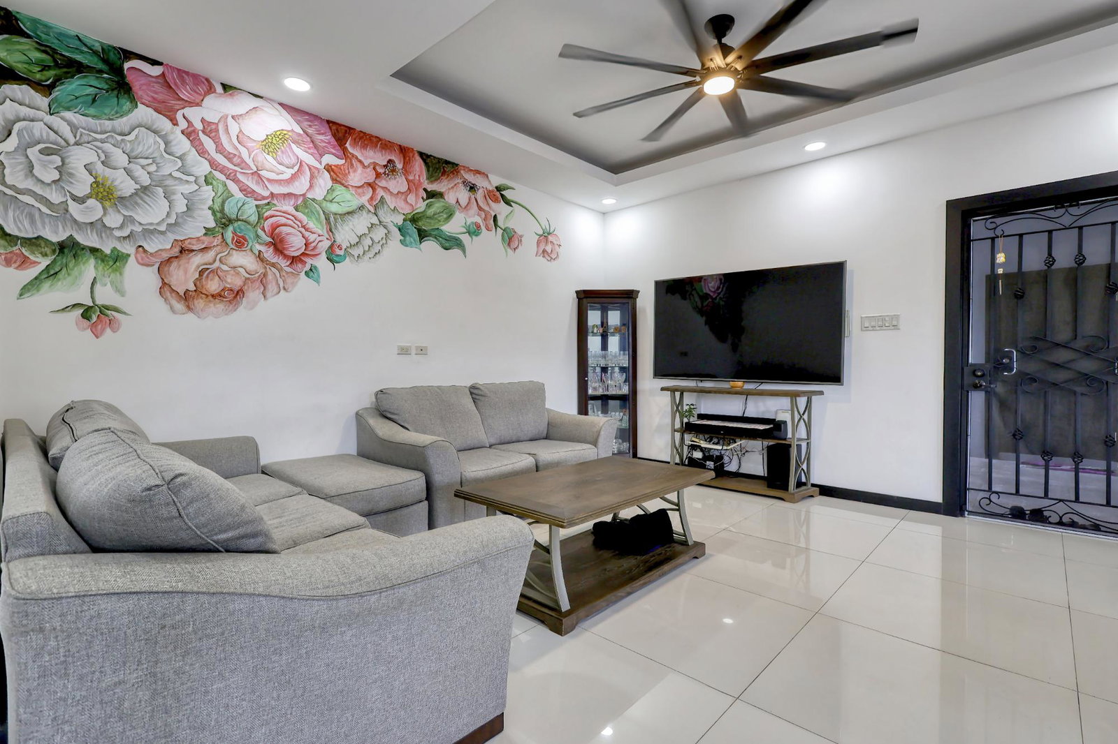 Luxury-3-Bedroom-Apartment-for-Sale-in-Kingston-8-Jamaica-16-16-Russell-Heights Sixth image of 16-16 Russell Heights in Kingston 8, St. Andrew, Jamaica - property is For Sale