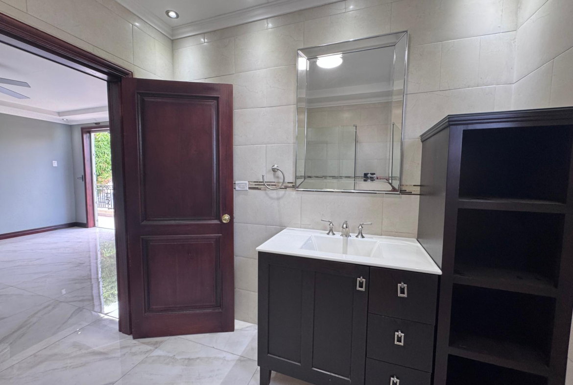 Eleventh image of 10-4 Upper Musgrave Avenue in Kingston 5, St. Andrew, Jamaica - property is For Sale