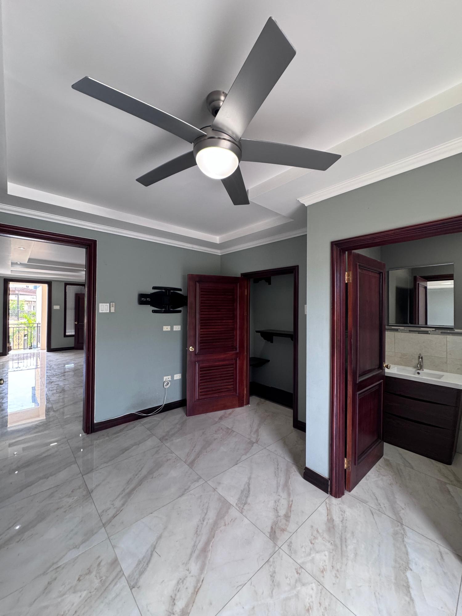 Thirteenth image of 10-4 Upper Musgrave Avenue in Kingston 5, St. Andrew, Jamaica - property is For Sale