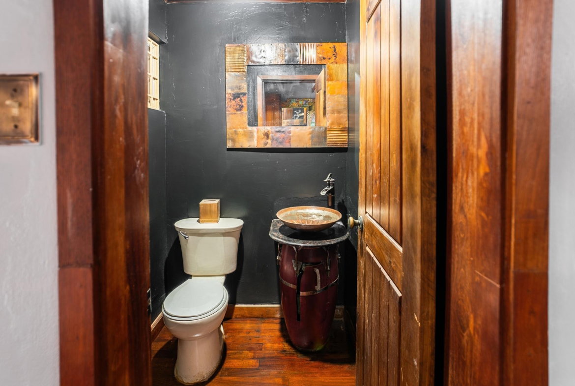 Thirteenth image of 2-1a Upper Melwood Avenue, Kin in Kingston 8, St. Andrew, Jamaica - property is For Sale