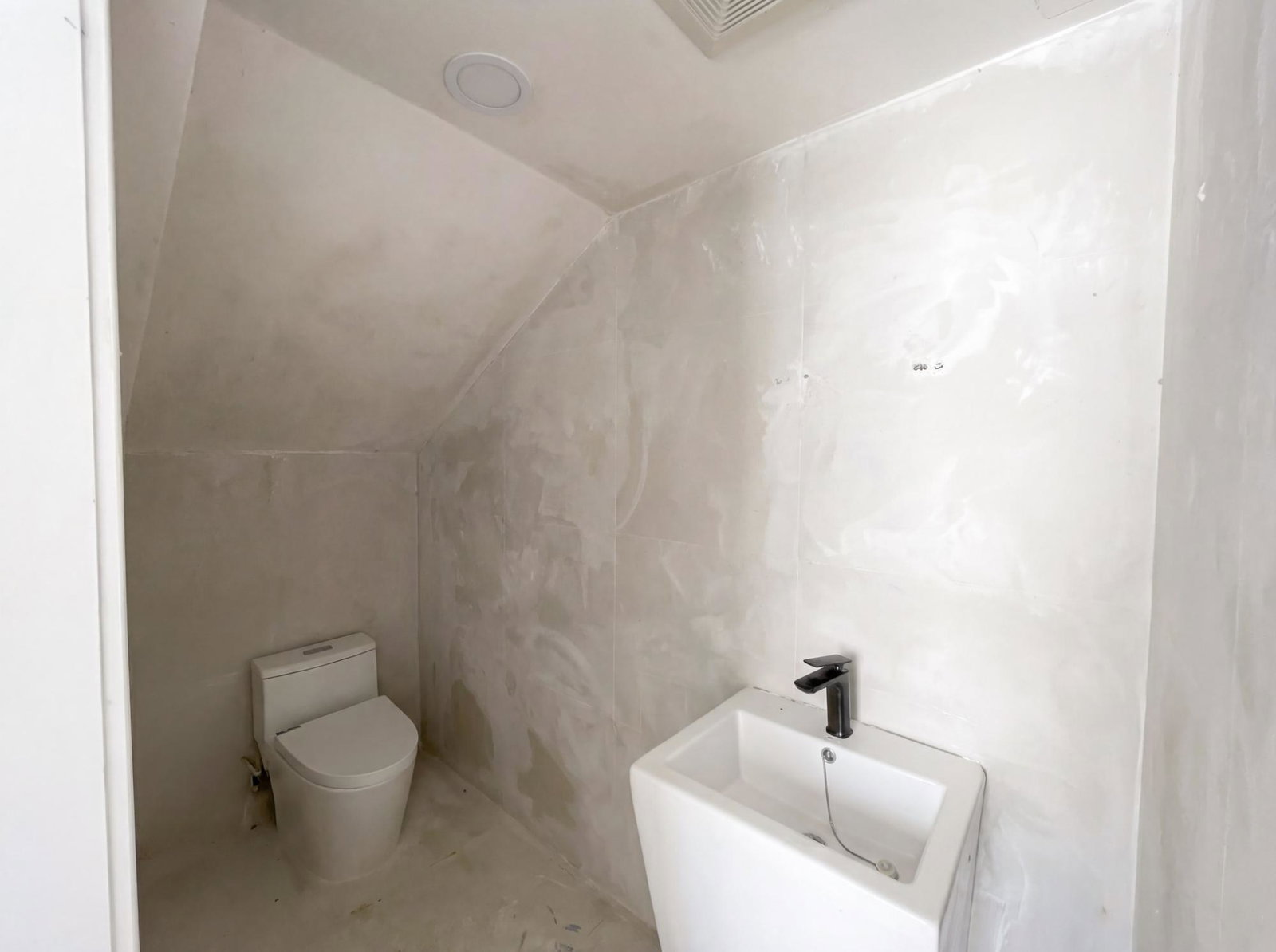 Twelfth image of 2c- 1 Valley Close in Kingston 9, St. Andrew, Jamaica - property is For Sale