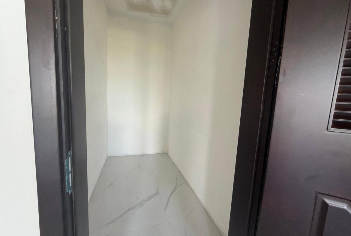 Eleventh image of 15-19 Liguanea Avenue in Kingston 6, St. Andrew, Jamaica - property is For Sale