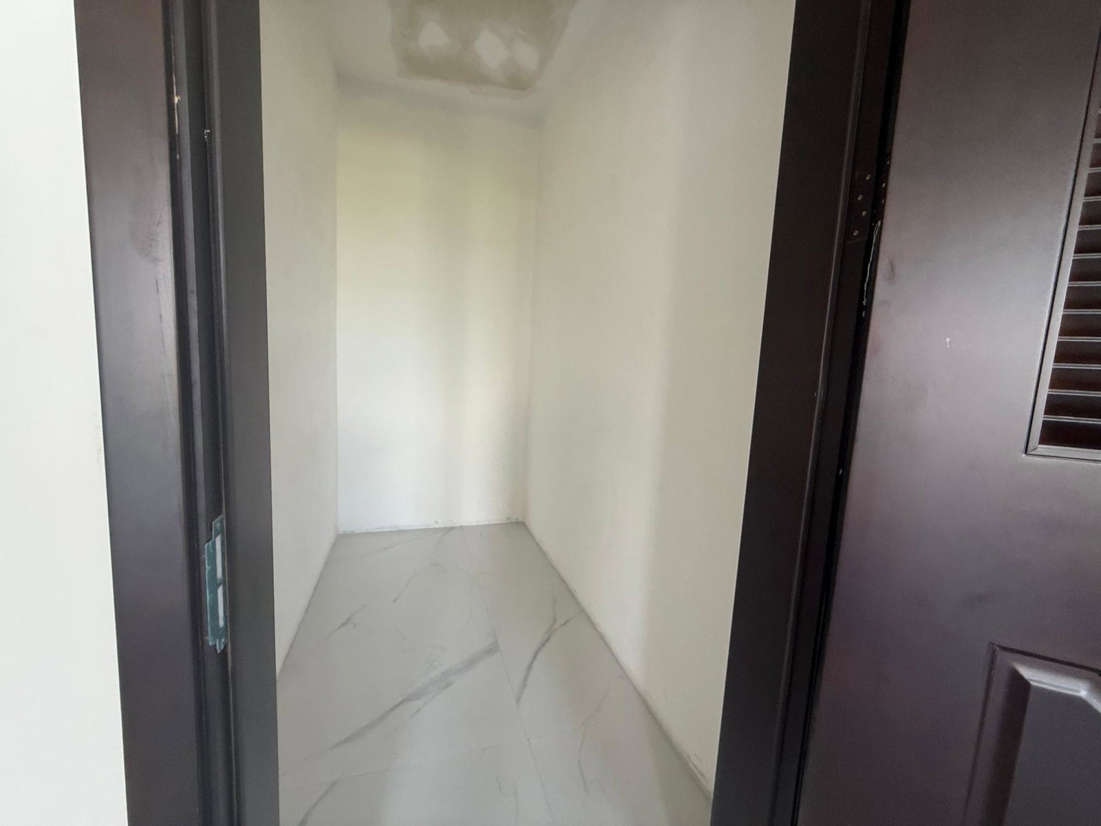 Eleventh image of 15-19 Liguanea Avenue in Kingston 6, St. Andrew, Jamaica - property is For Sale