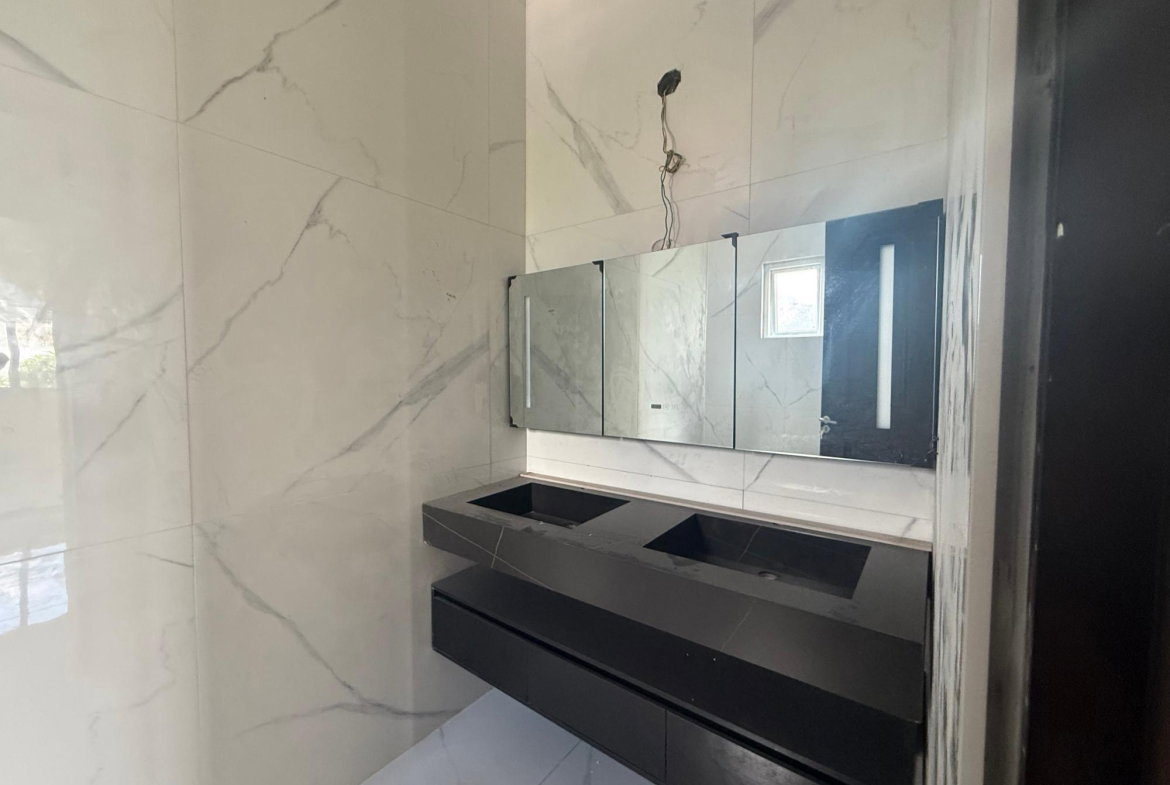 Seventh image of 15-19 Liguanea Avenue in Kingston 6, St. Andrew, Jamaica - property is For Sale