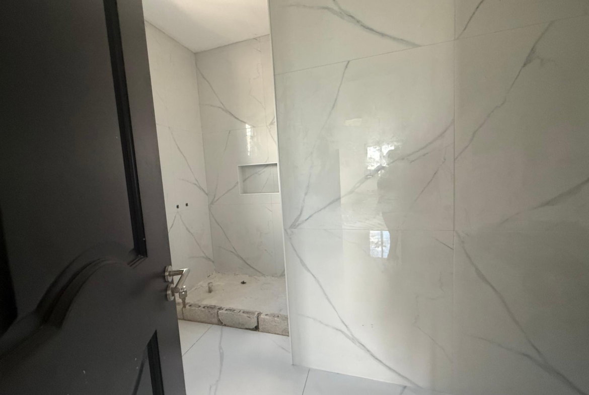 Ninth image of 15-19 Liguanea Avenue in Kingston 6, St. Andrew, Jamaica - property is For Sale